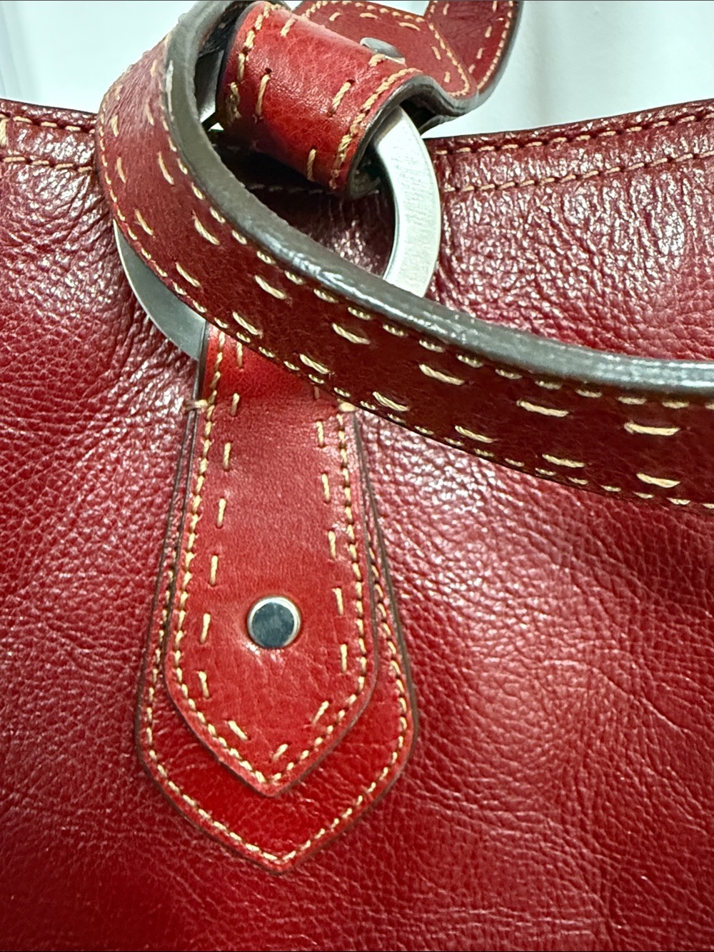 Fossil- Women's Red Leather Shoulder Tote Bag - Picture 6 of 12